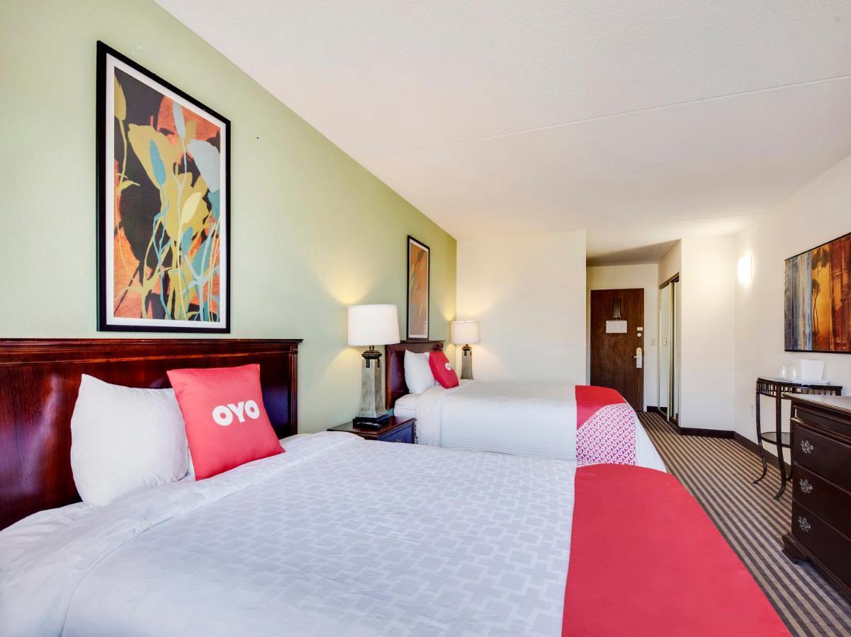 Oyo Hotel East Hanover Nj-10 エクステリア 写真