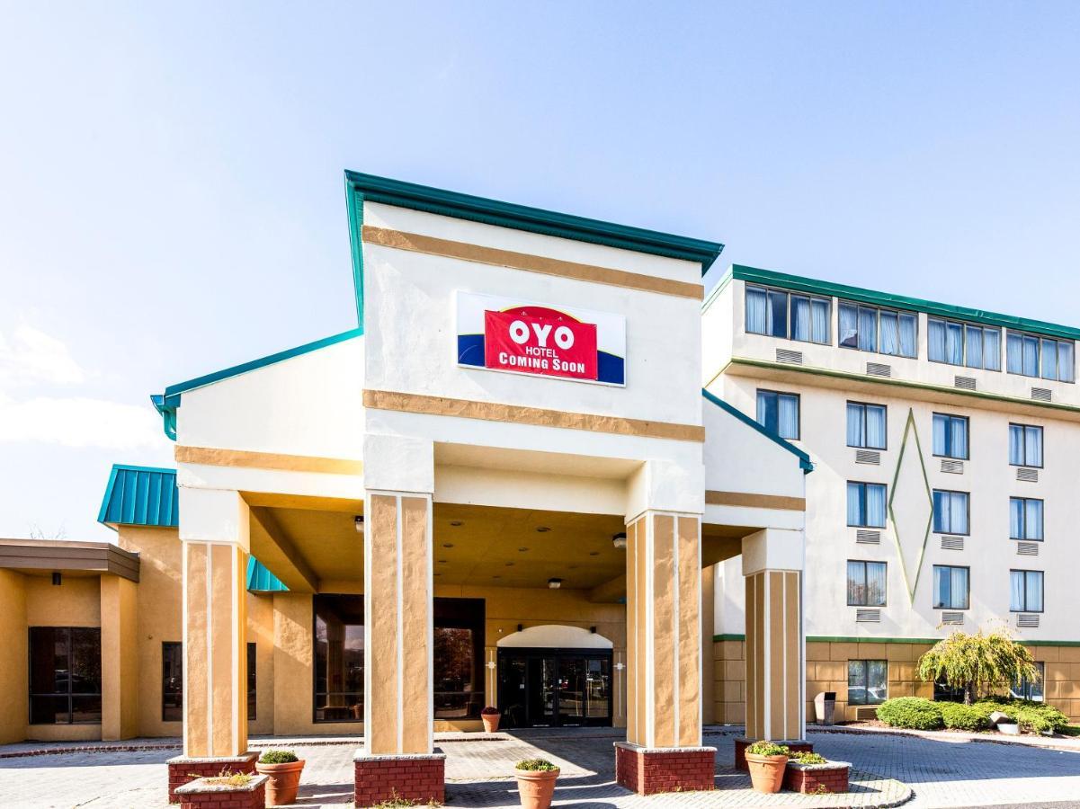 Oyo Hotel East Hanover Nj-10 エクステリア 写真