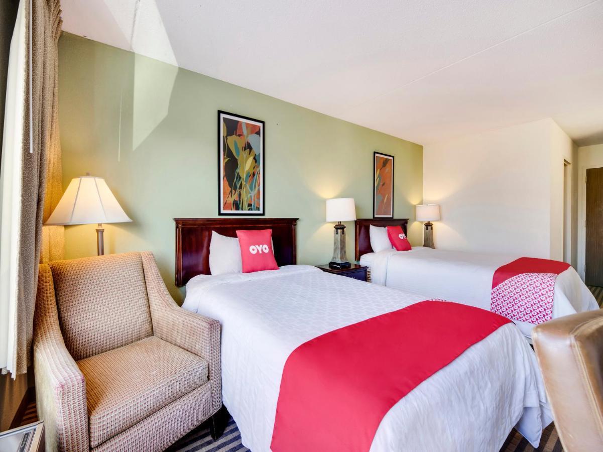 Oyo Hotel East Hanover Nj-10 エクステリア 写真