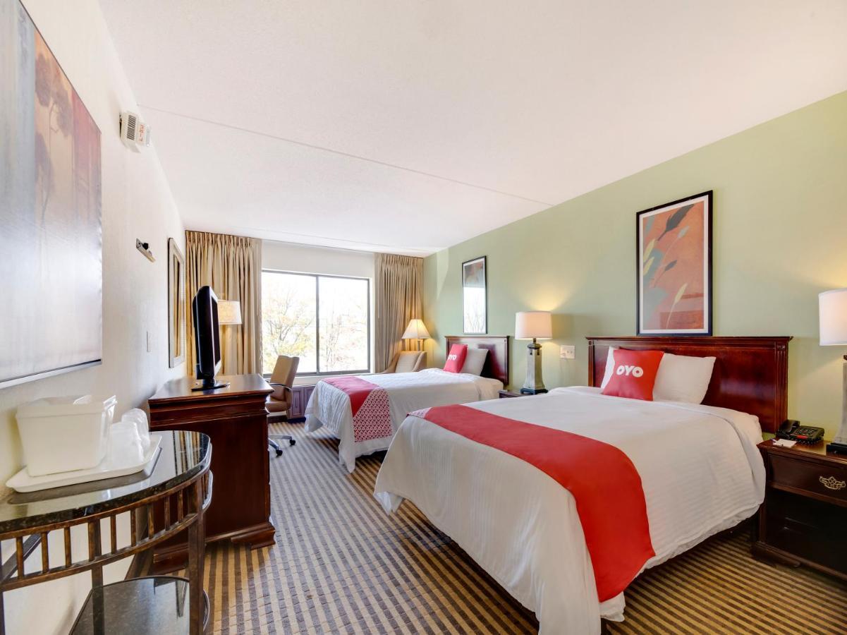 Oyo Hotel East Hanover Nj-10 エクステリア 写真