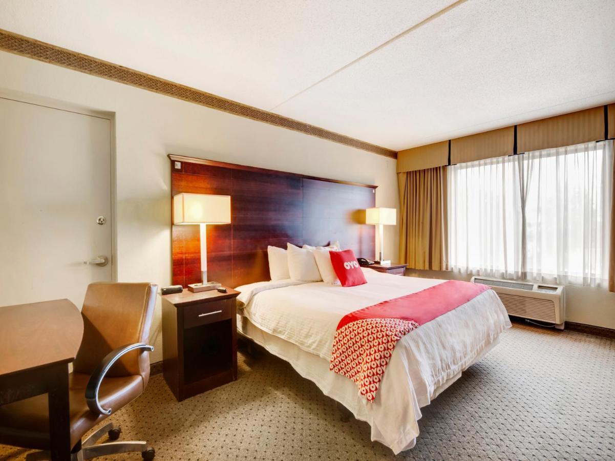 Oyo Hotel East Hanover Nj-10 エクステリア 写真