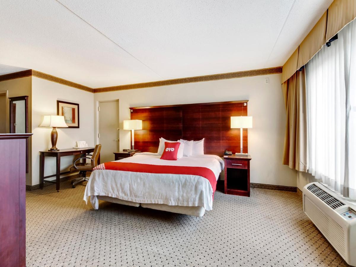 Oyo Hotel East Hanover Nj-10 エクステリア 写真