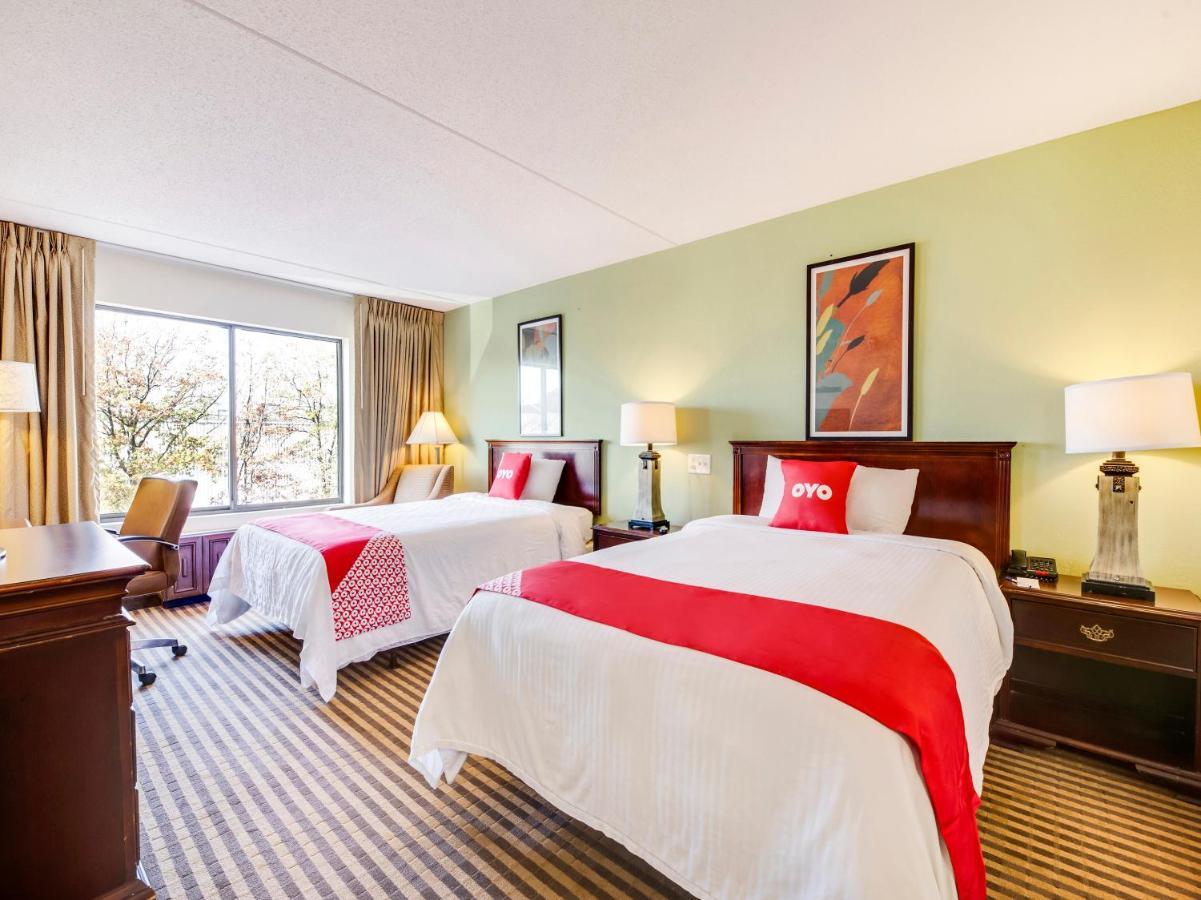 Oyo Hotel East Hanover Nj-10 エクステリア 写真