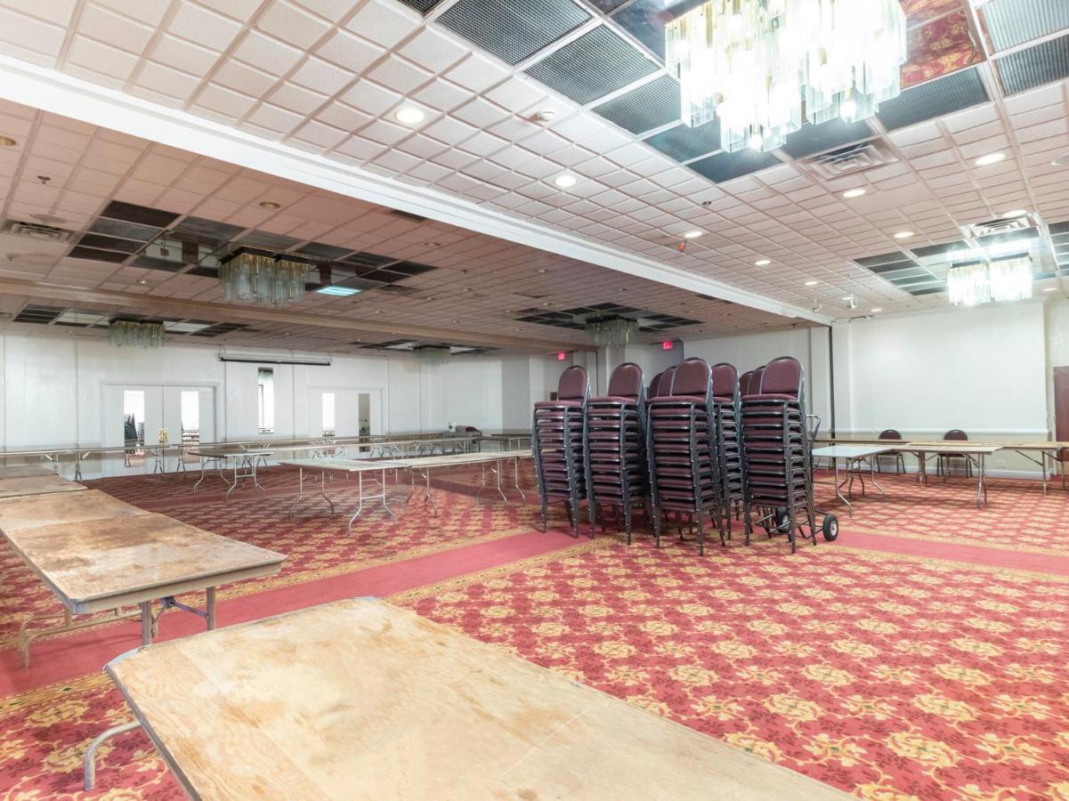 Oyo Hotel East Hanover Nj-10 エクステリア 写真